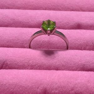 Sterling silver peridot solitaire ring size 10